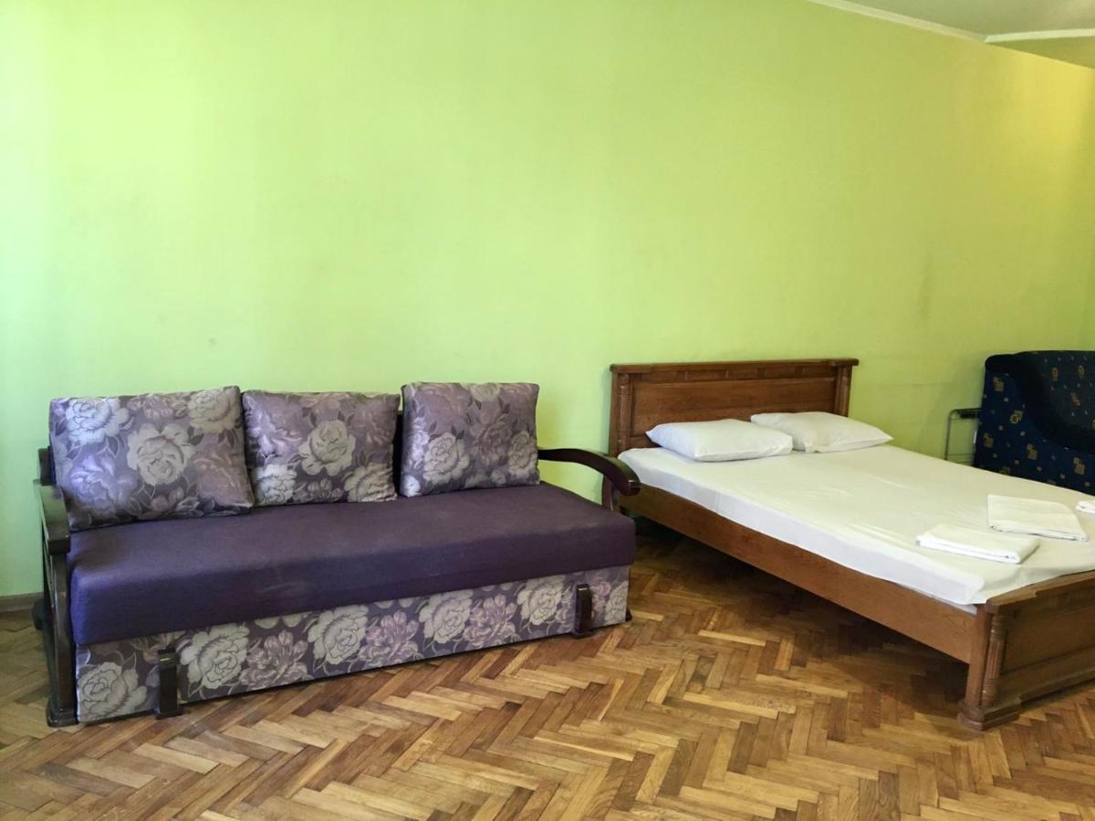Svobody, Apartments Near The Opera Lviv Exterior foto